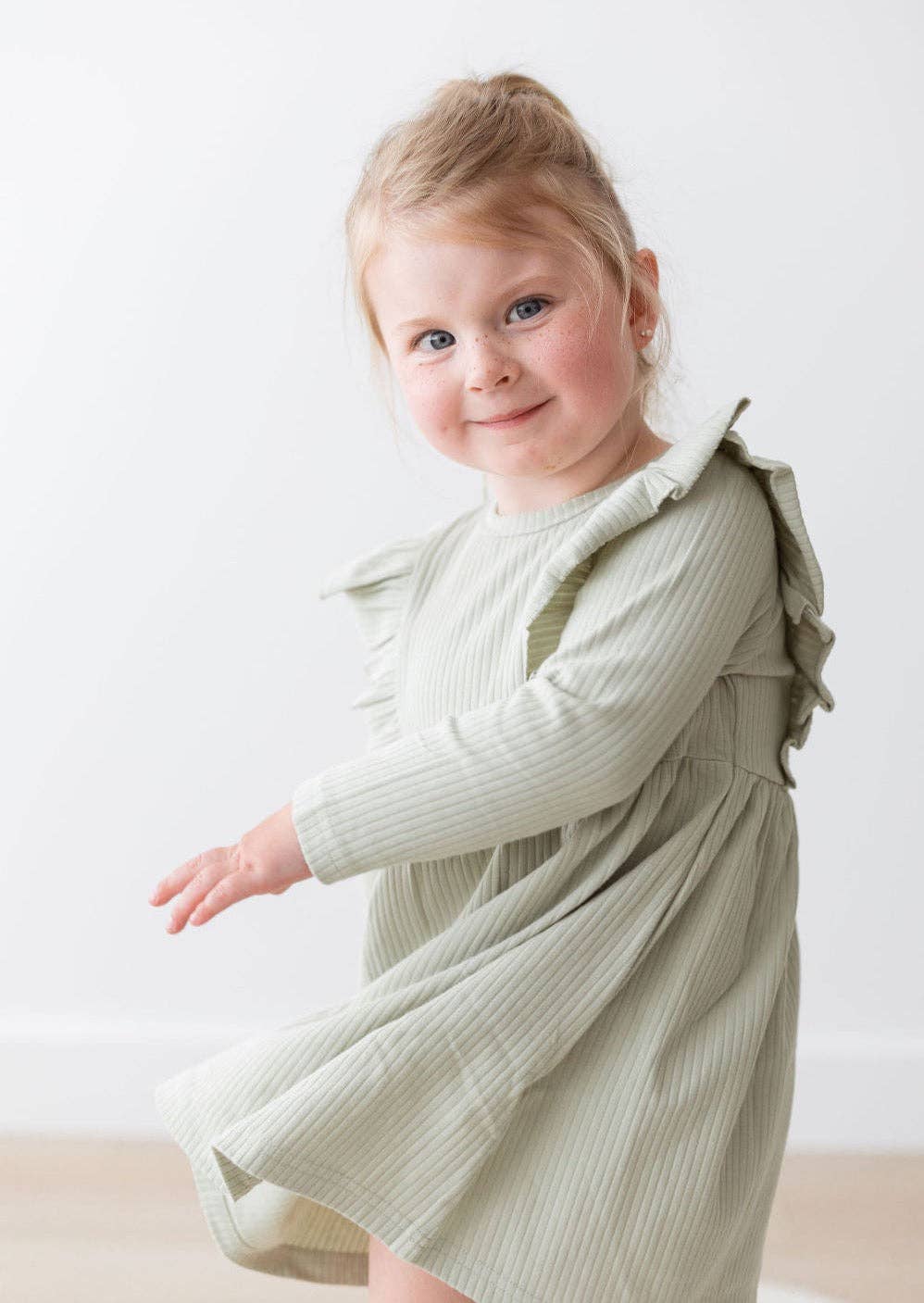 Ribbed Flutter Dress Organic Cotton | Pistachio