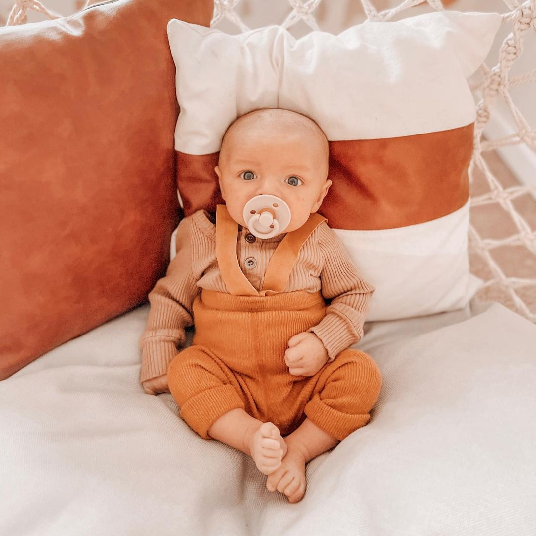 Itzy Soother™ Natural Rubber Glow in the Dark