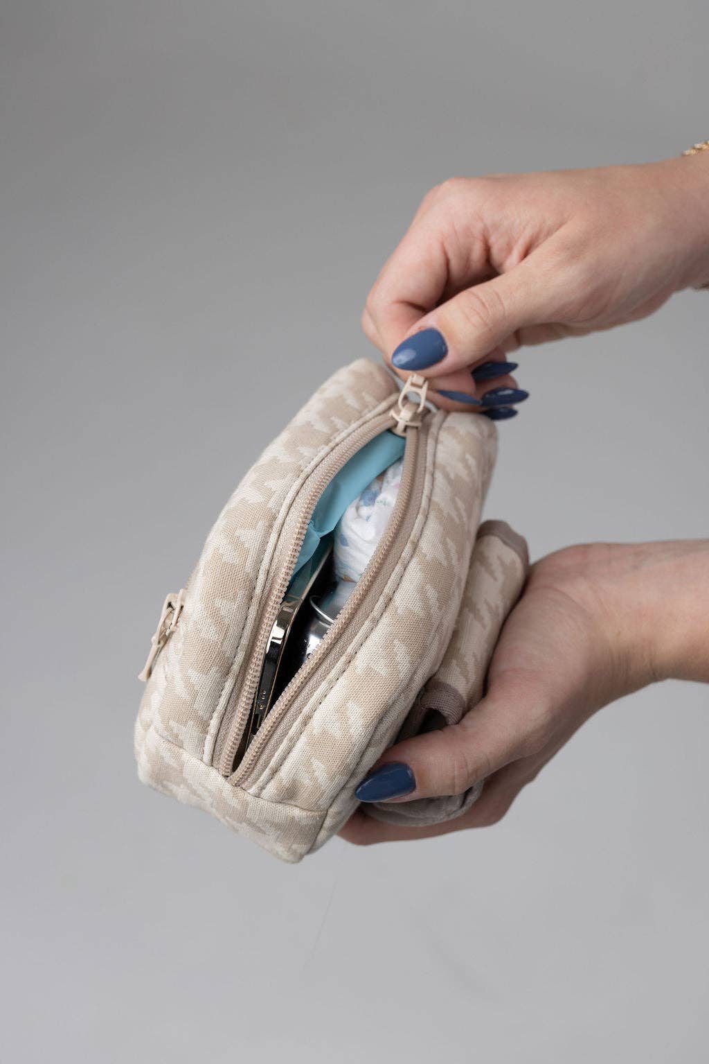MABE Accessory Bag - Houndstooth