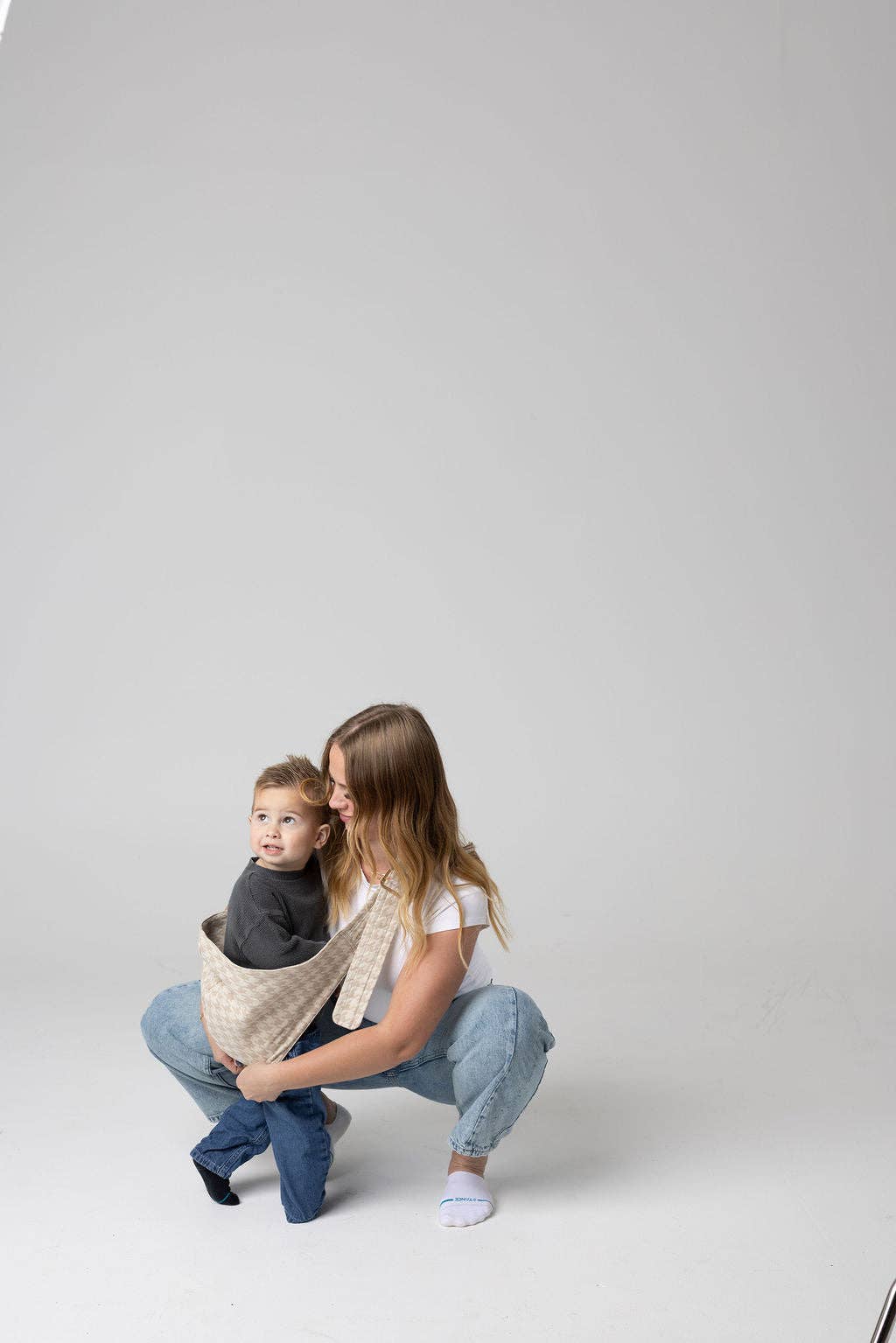 MABE Toddler Sling - Houndstooth
